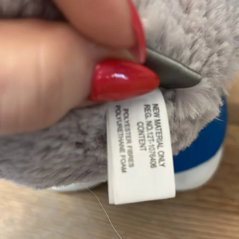 Hallmark Booty-Shakin’ Duck Plush Sings Dances “Shake Your Booty” 2016